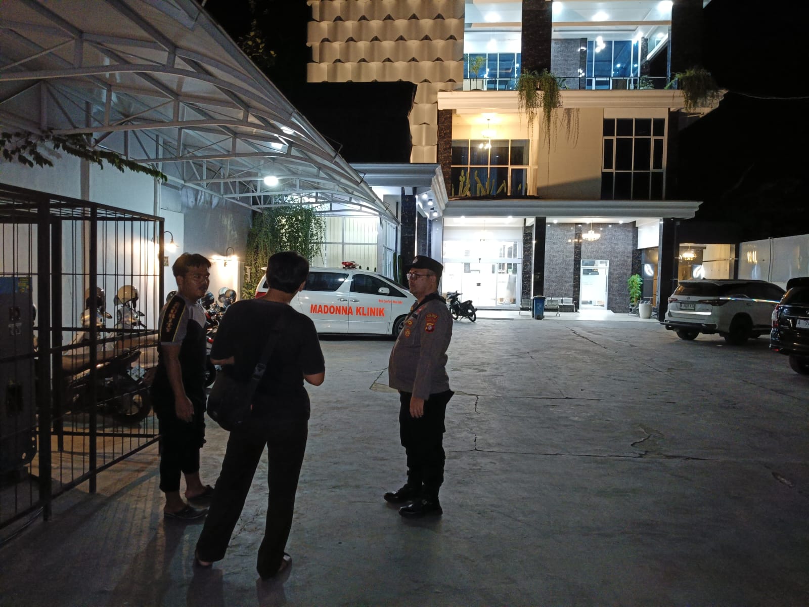 Cegah Aktivitas Premanisme Pada Malam Hari, Polsek Teweh Tengah Berikan Himbauan Kepada Masyarakat Agar Selalu Waspada