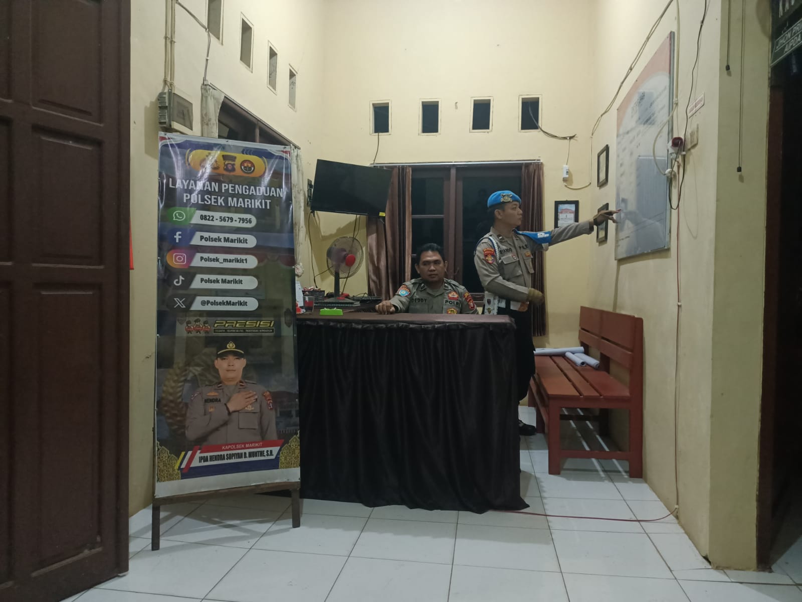 *Melayani Sepenuh Hati: Komitmen Piket Mako Malam Polsek Marikit dalam Mengabdi kepada Masyarakat.*