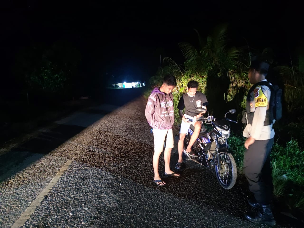 Polsek Gunung Purei Konsisten Laksanakan Patroli Malam