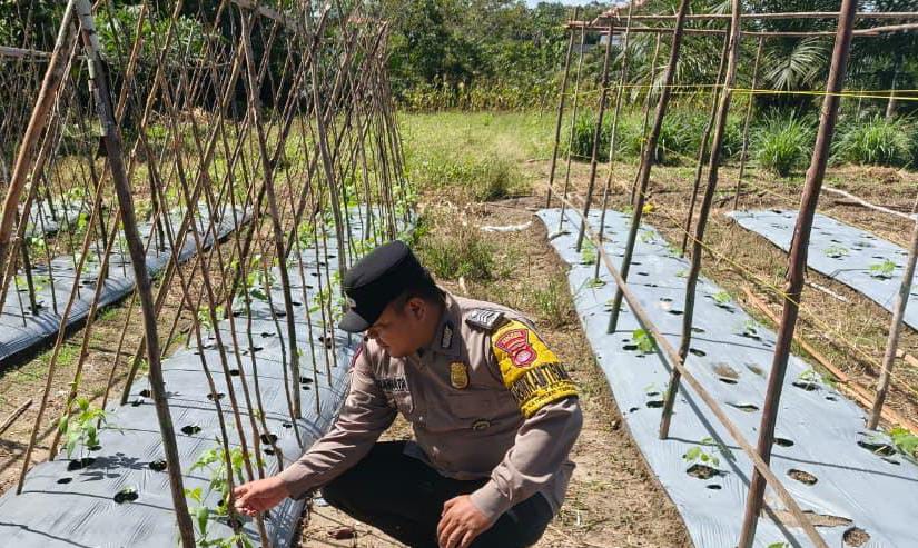 Perkuat Kamtibmas, Polsek Katingan Tengah Sambangi Warga