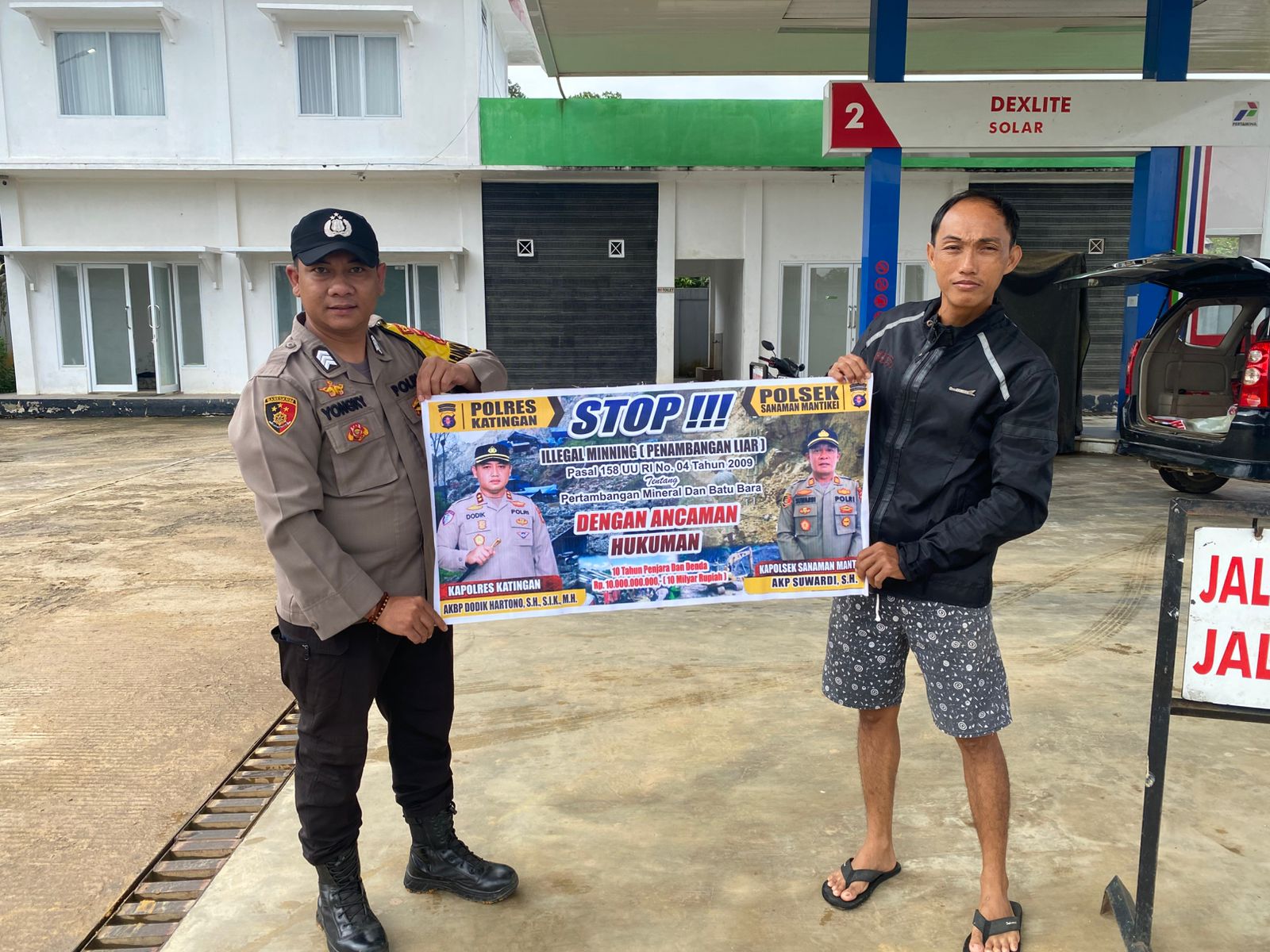 Bhabinkamtibmas Desa Tumbang Atei Sosialisasi tentang larangan Illegal Mining.