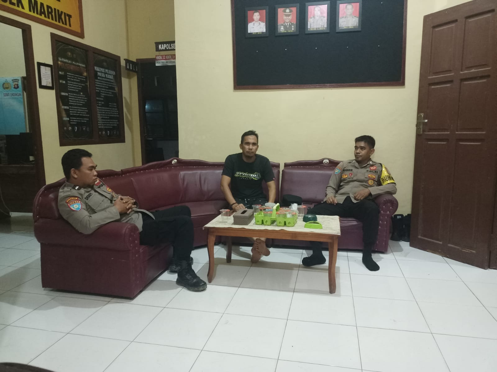 *Ramadan Aman dan Khidmat: Piket Mako Polsek Marikit Responsif terhadap Kamtibmas*