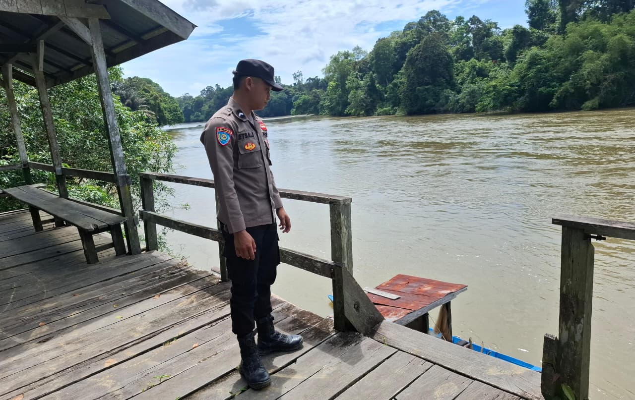 Piket Polsek Cek Debit Air Sungai Lamandau