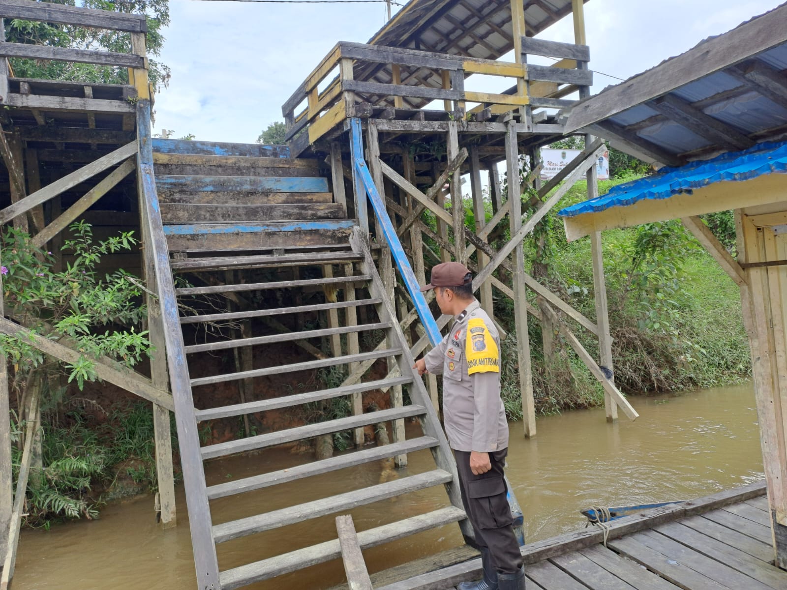Debit Air terpantau normal , Polsek Katingan Hulu dan Bukit Raya Imbau Warga agar tetap selalu waspada.