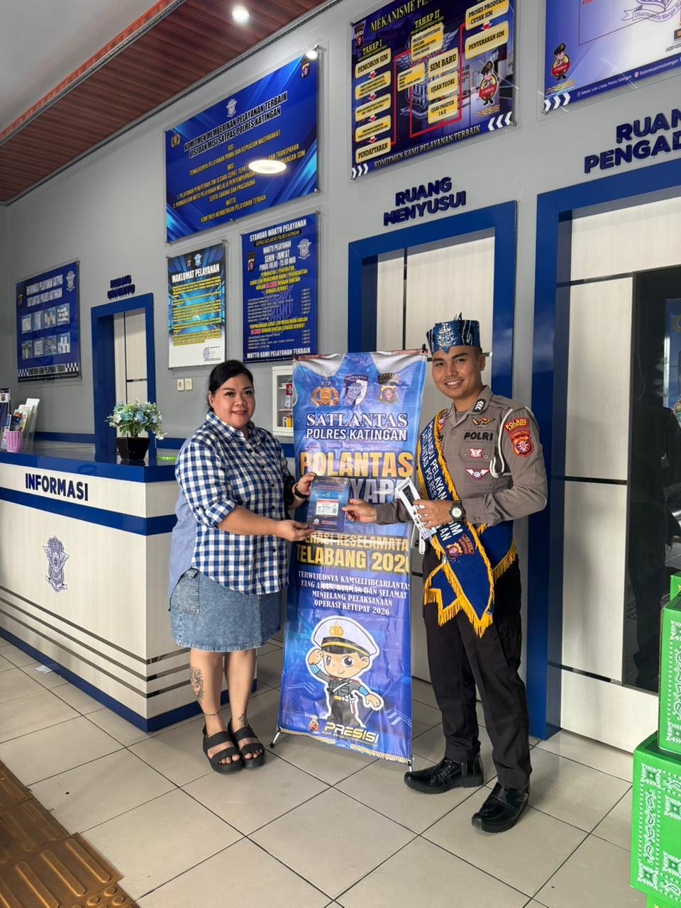 Polantas Menyapa Hadir di Satpas Katingan, Pelayanan SIM Kini Lebih Ramah dan Humanis