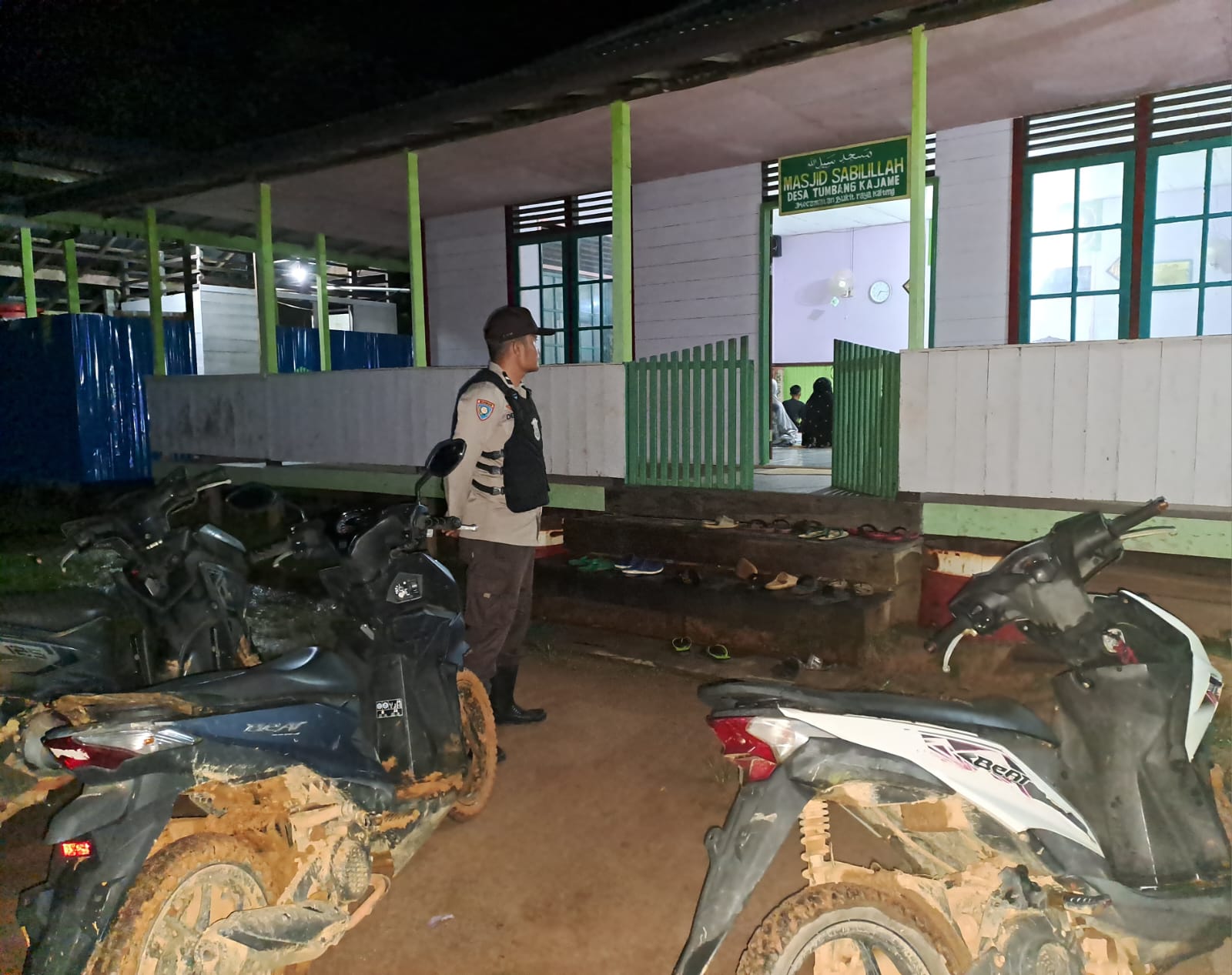 Ciptakan rasa aman selama Ramadhan 2026, Polsek Katingan Hulu dan Bukit Raya Polres Katingan Amankan Ibadah Tarawih diwilayah Kecamatan Bukit Raya Kabupaten Katingan.