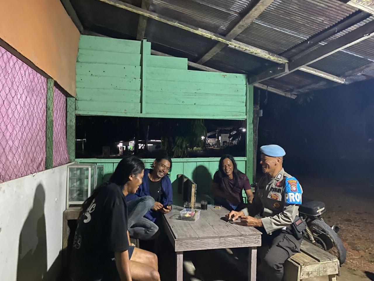 Piket Polsek Sematu Laksanakan Sambang dan Silaturahmi kepada Warga Masyarakat