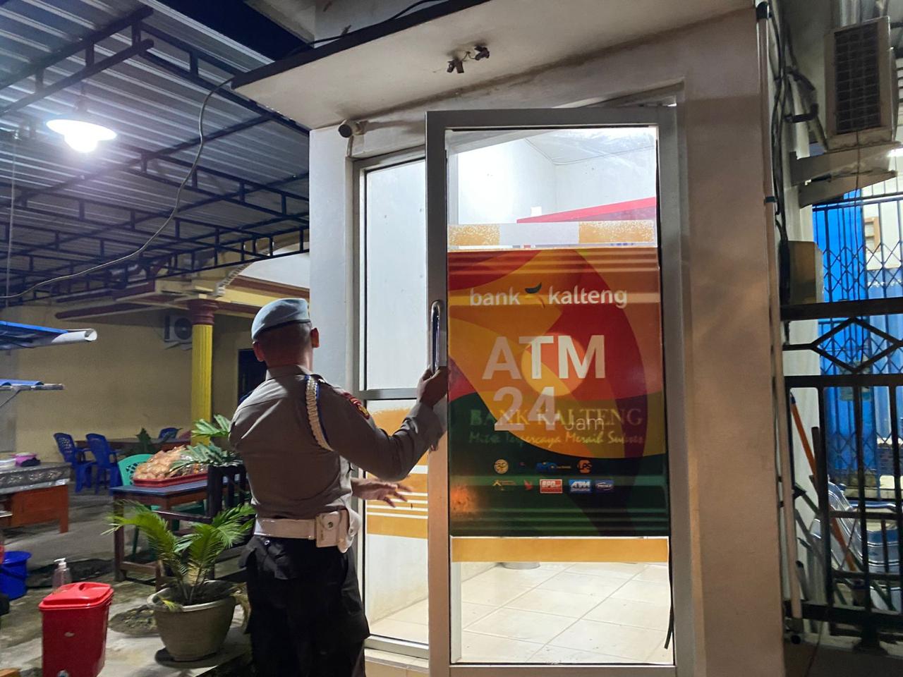 Piket Polsek Patroli ke Perbankan Atm