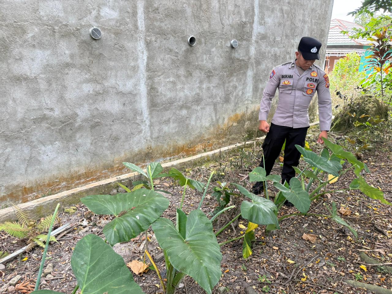 Melalui Kebersamaan, Bhabinkamtibmas dan Warga Dorong Ketahanan Pangan Program Asta Cita