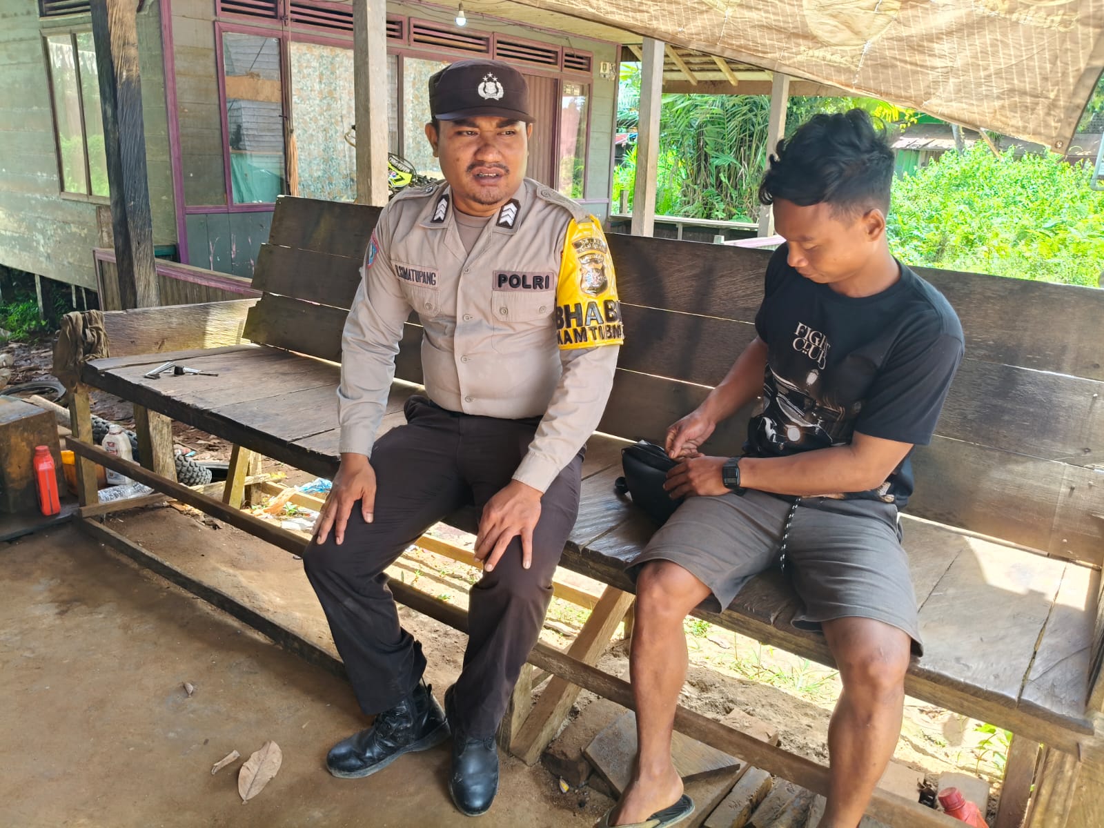 Cooling System Piket Polsek Marikit Sambang warga binaandi Kec Marikit.