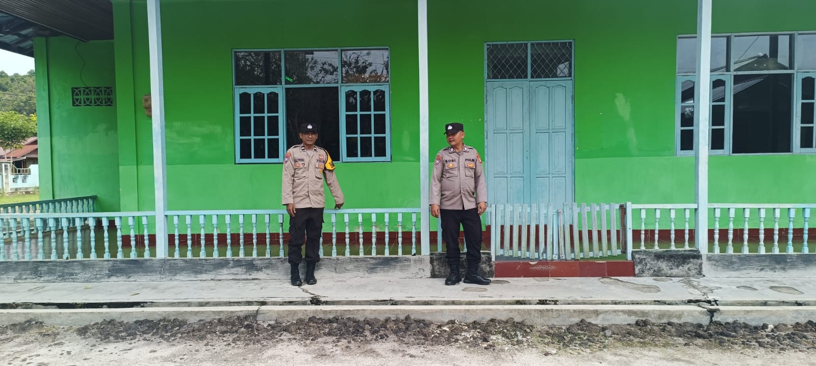 Dengan Patroli Dialogis, Polsek Tewang Sangalang Garing dan Pulau Malan Berikan Rasa Aman Kepada Masyarakat