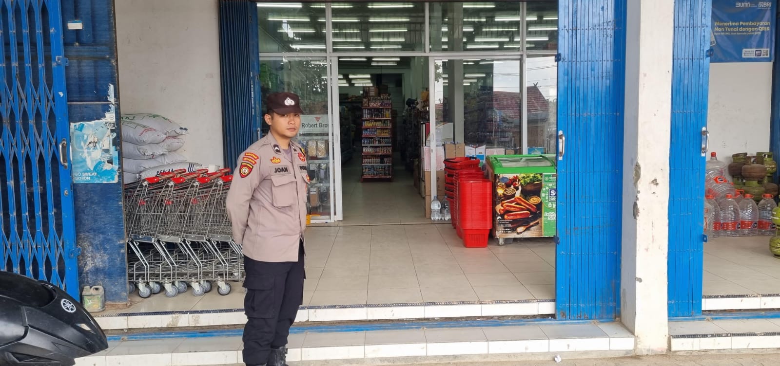 Kapolsek Sematu Jaya IPDA Eko Haryanto, S.H. mengatakan patroli merupakan kegiatan rutin baik siang maupun malam hari tersebut guna mencegah terjadinya tindak pidana untuk mewujudkan situasi kamtibmas yang aman dan kondusif.