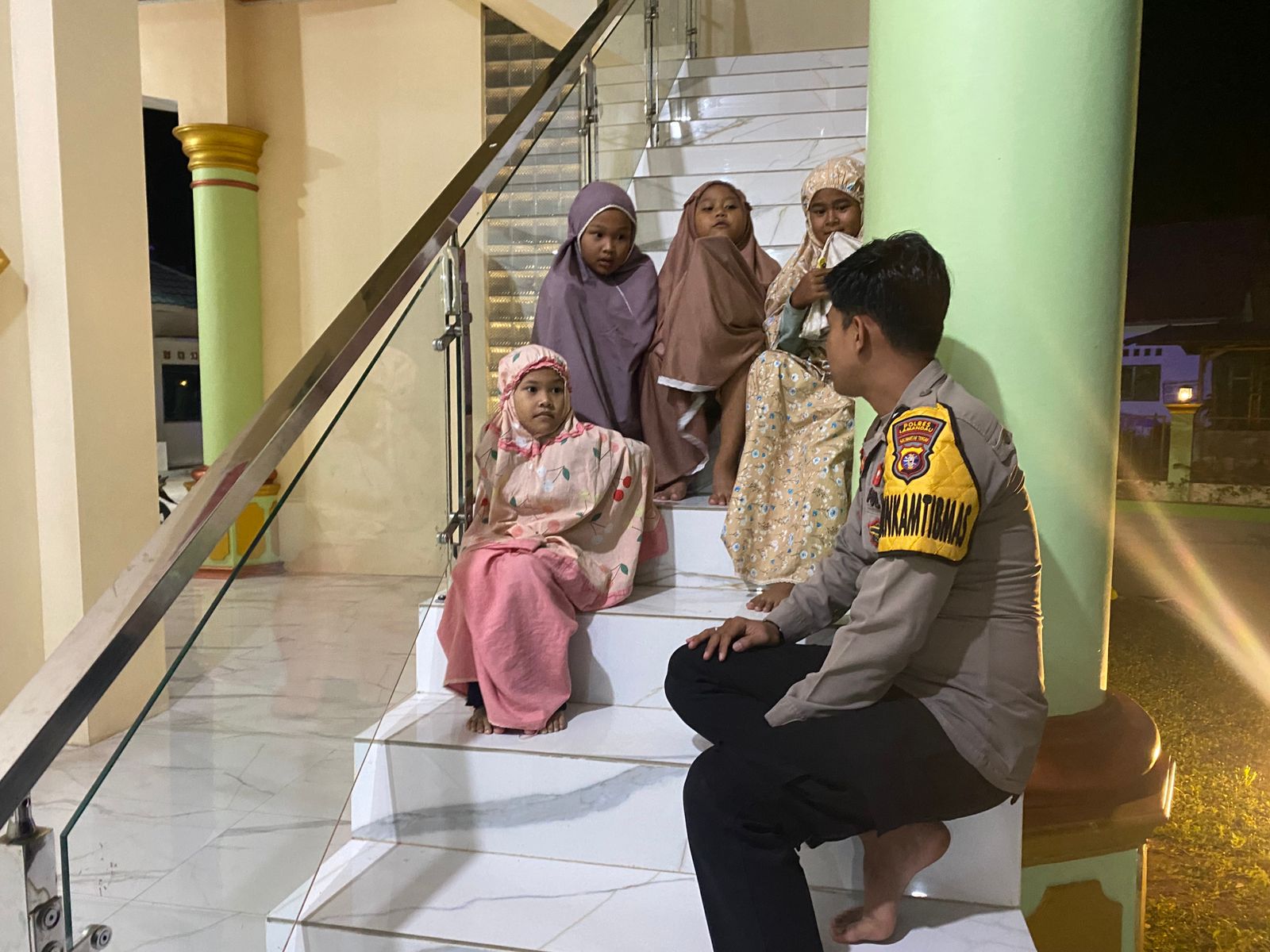 PENGAMANAN SHOLAT TARAWIH DI DESA BUKIT RAYA