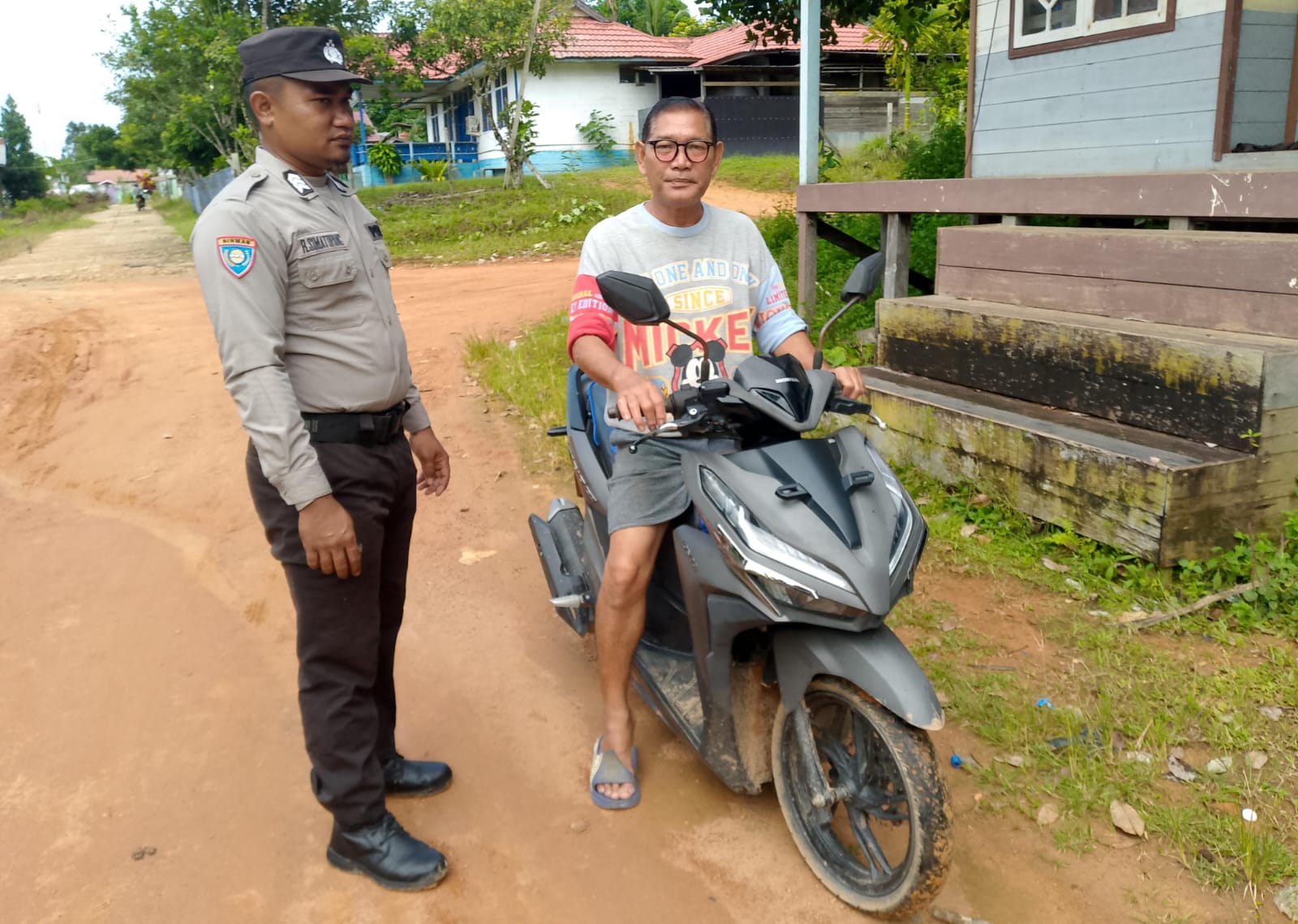 ‎Polsek Marikit menciptakan Kamtibmas Kondusif yang di laksanakan petugas Piket jaga Di Wilayah Kec. Marikit Kab. Katingan.
