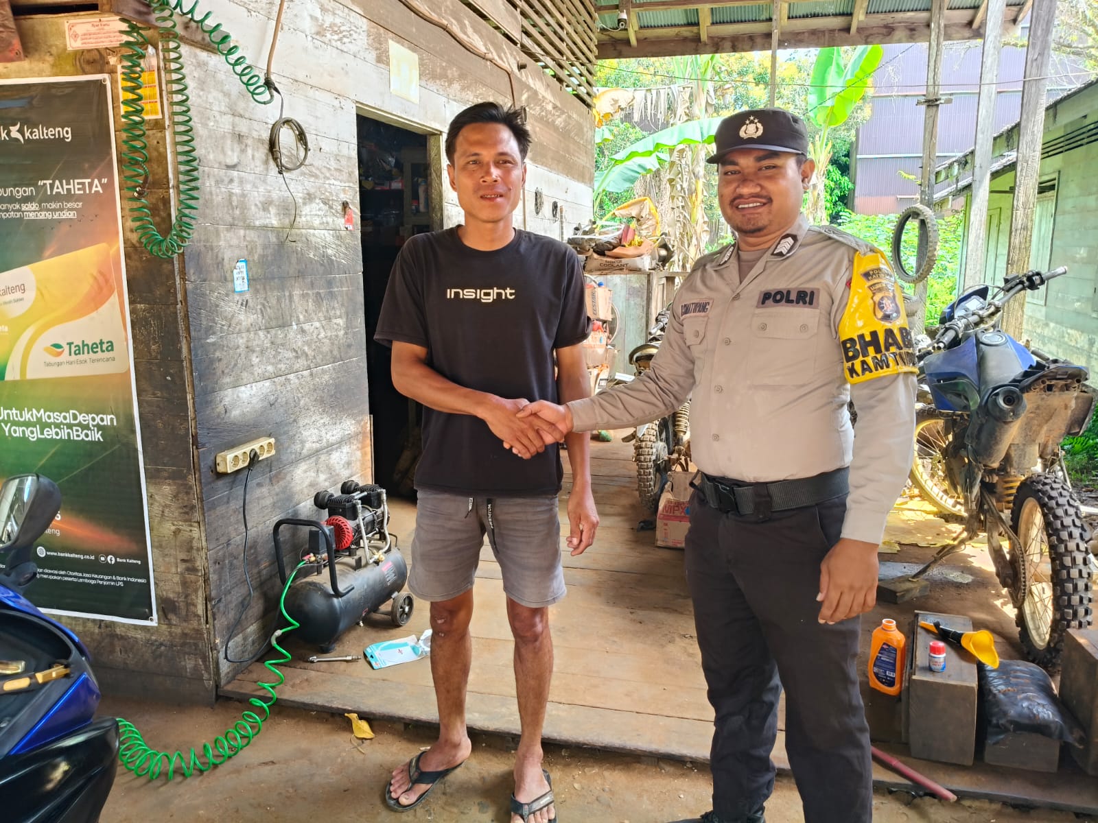 ‎Cooling System Piket Polsek Marikit Sambang warga binaandi Kec Marikit.