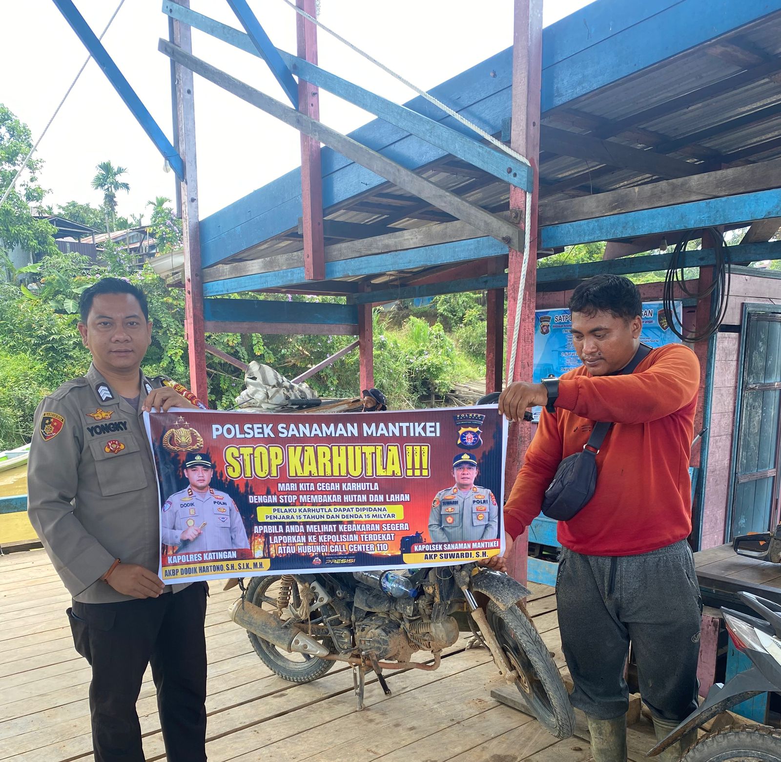 Bhabinkamtibmas Desa Tumbang Atei Sosialisasi imbauan tentang Karhutla