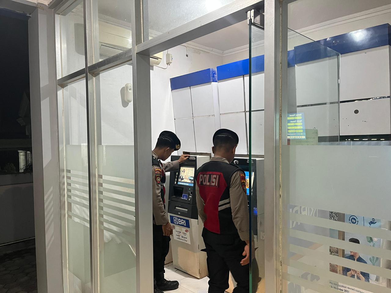 Piket Samapta melaksanakan Patroli di Objek-objek Vital Bank ATM