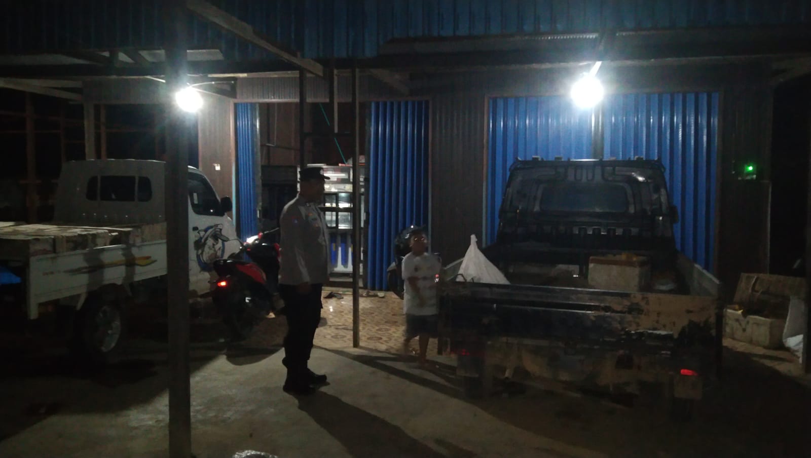 Piket Polsek Delang melaksanakan Silaturahmi ke warga masyarakat