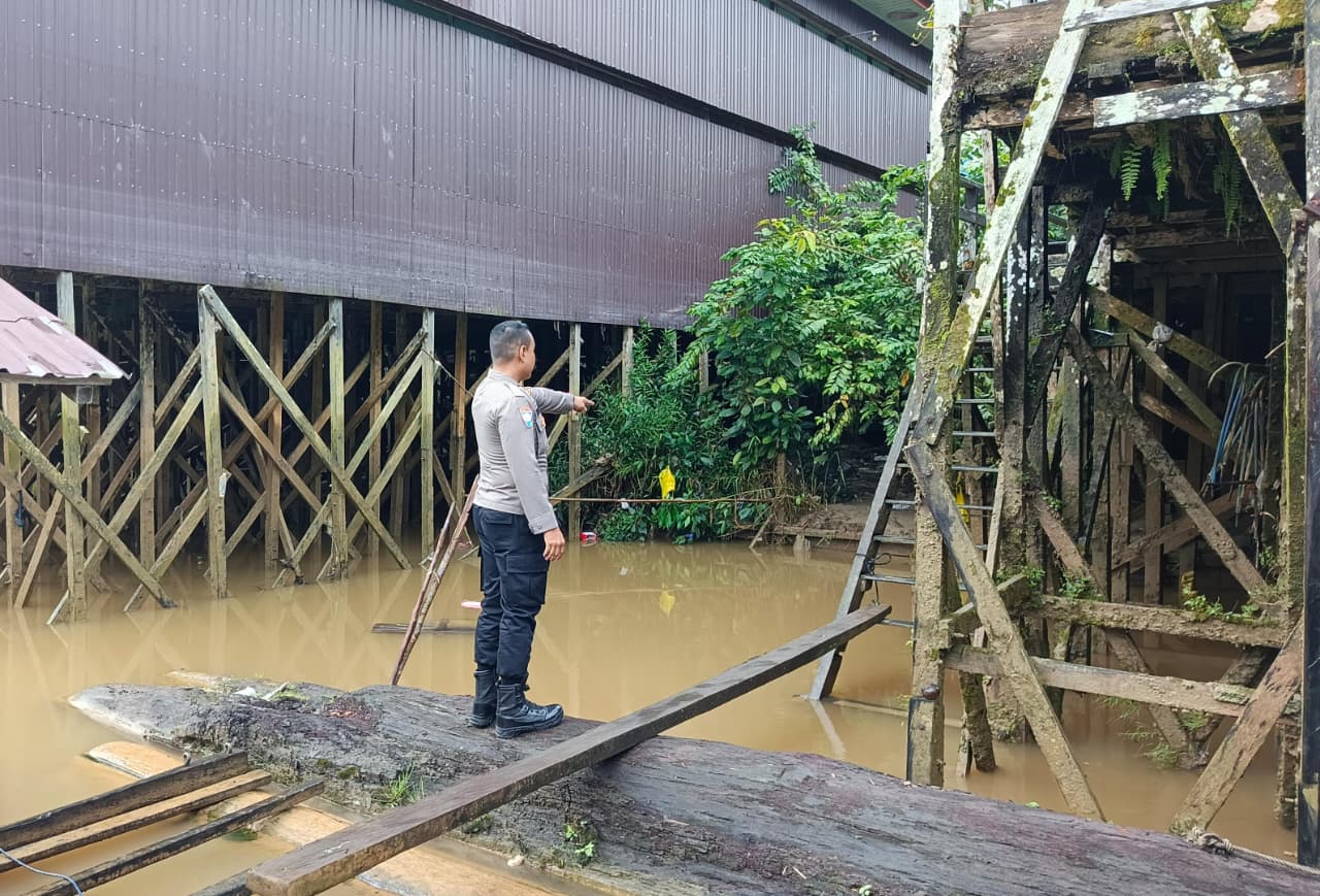 ‎Debit Air terpantau normal , Polsek Katingan Hulu Imbau Warga agar tetap selalu waspada.