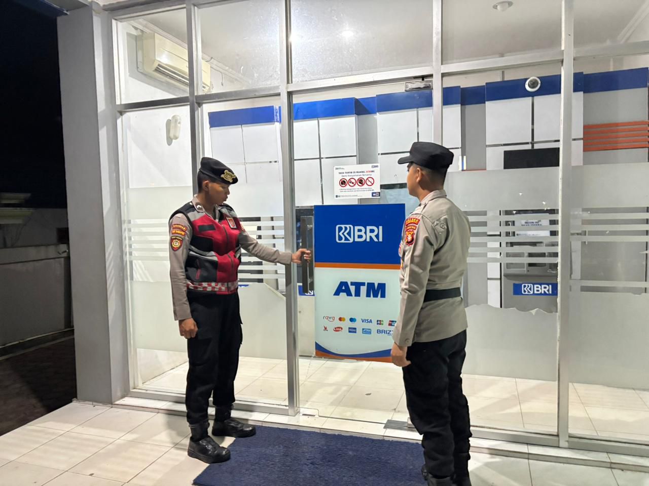 Piket Samapta melaksanakan Patroli di Objek-objek Vital Bank ATM