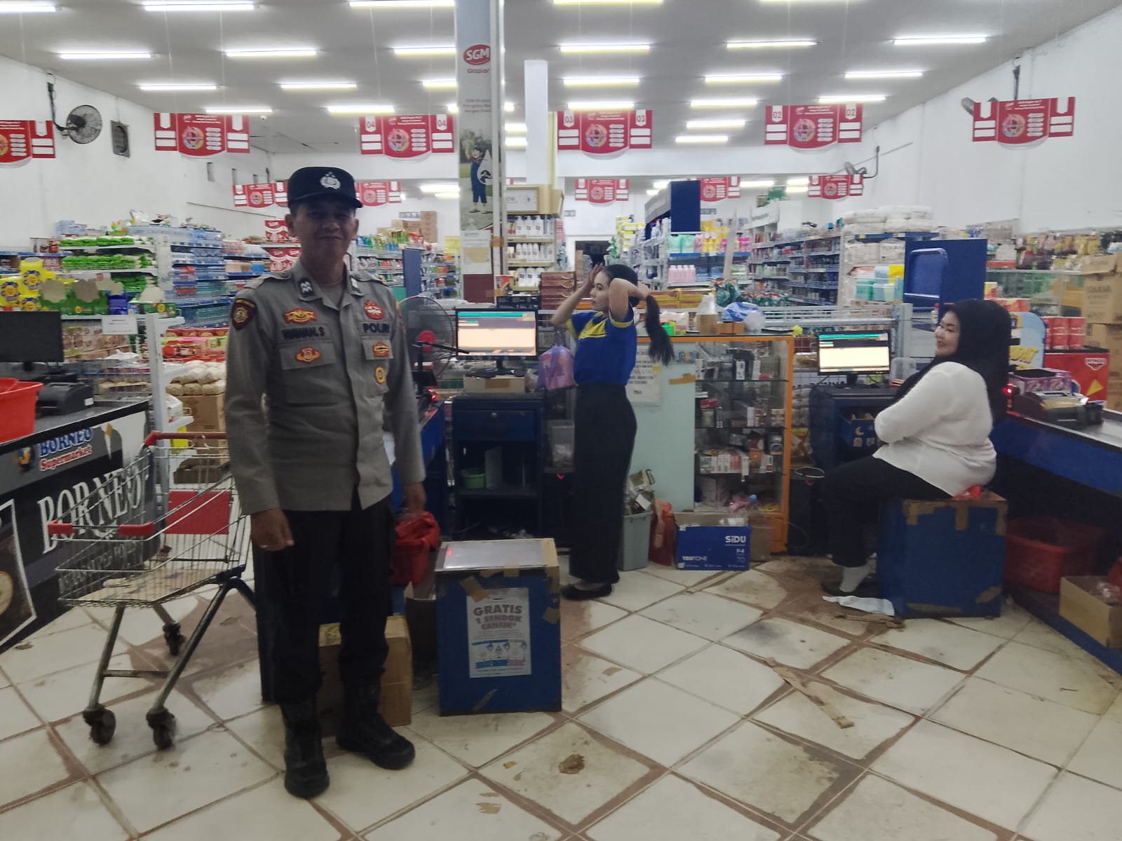 Personil Piket Polsek Bulik Laksanakan Patroli Pertokoan