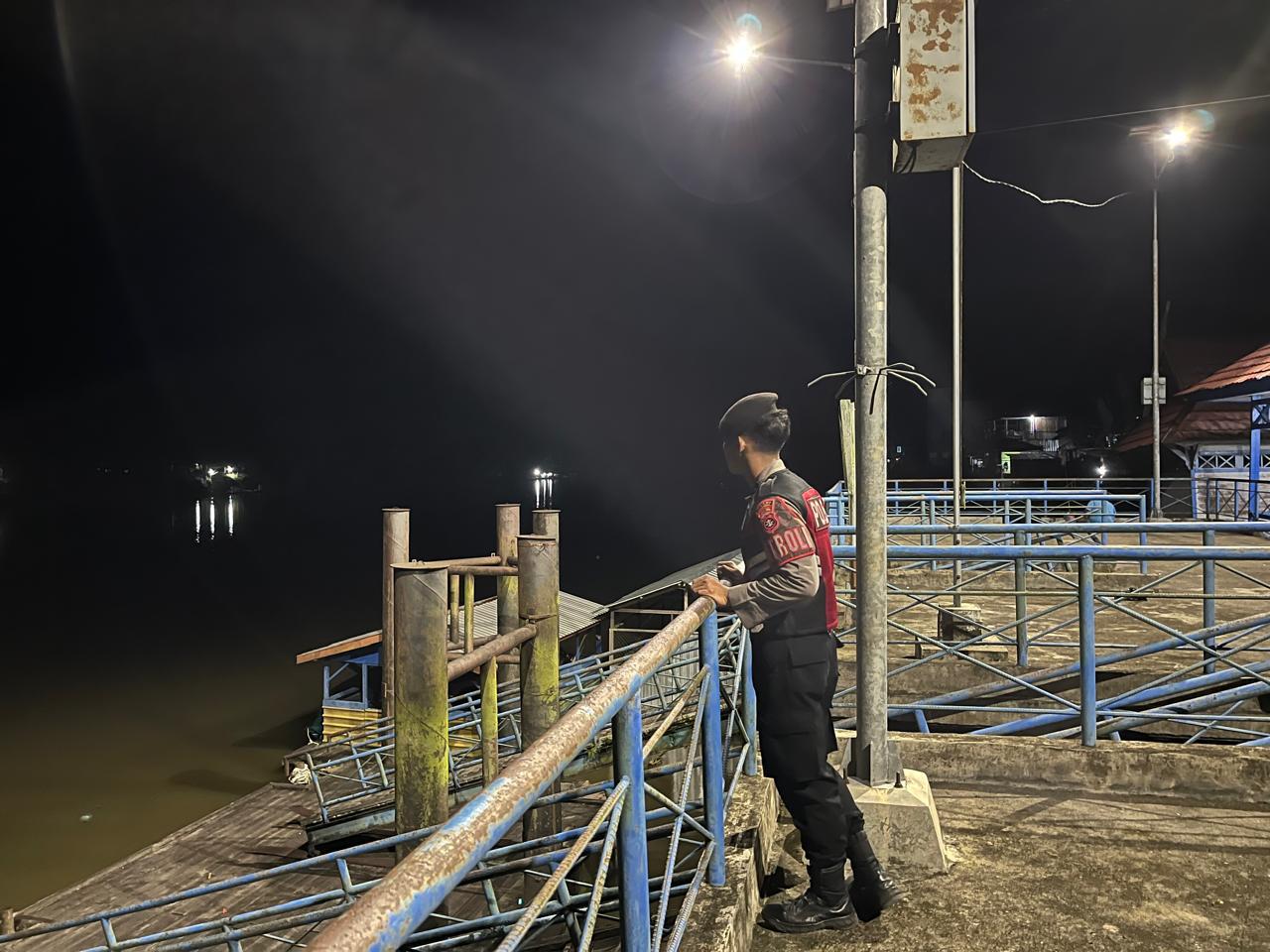 Piket Polsek Delang Sambangi Pedagang, Jalin Kedekatan dengan Masyarakat