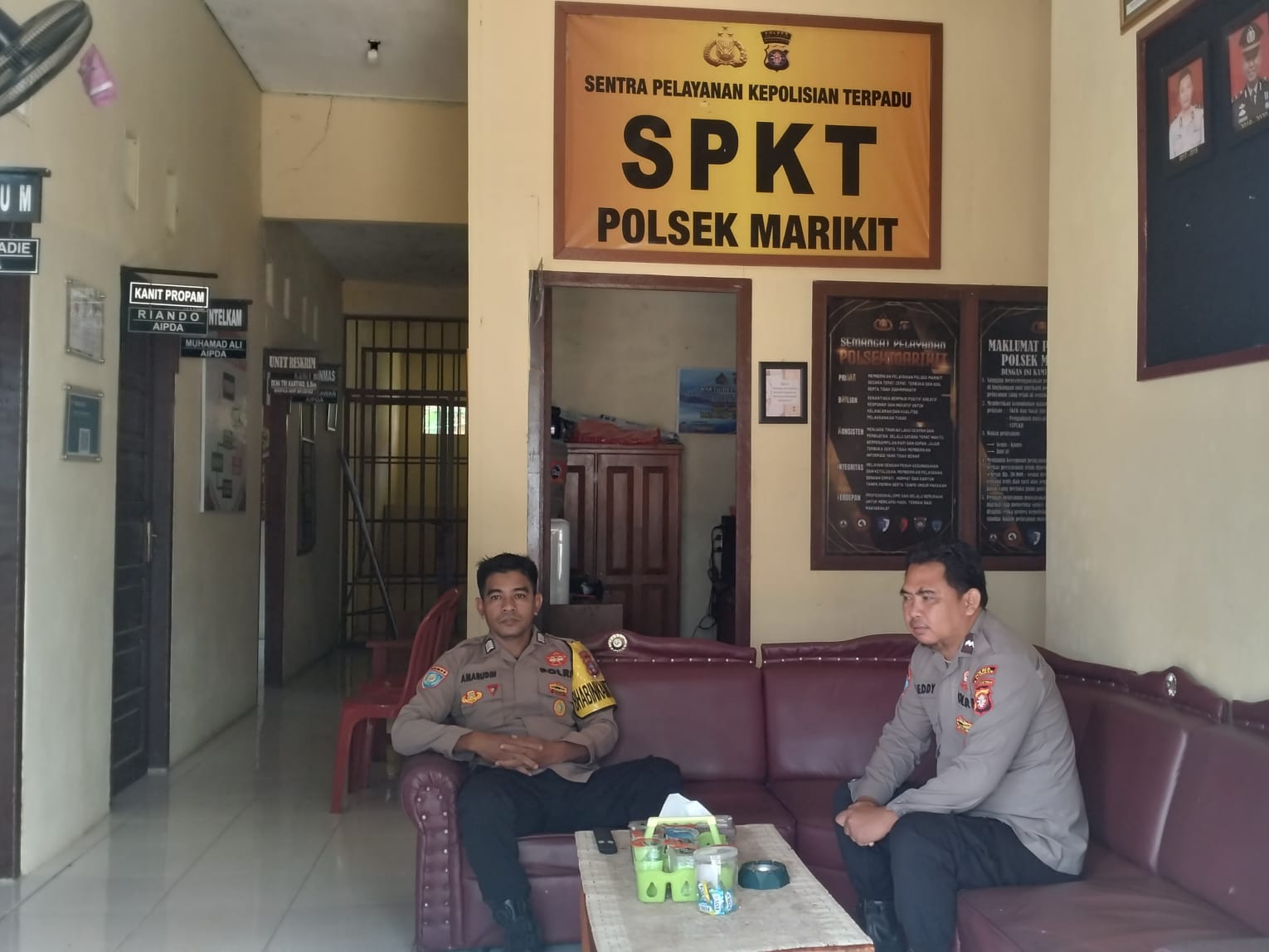 Personil Polsek Marikit Stand By di Mako Penjagaan.