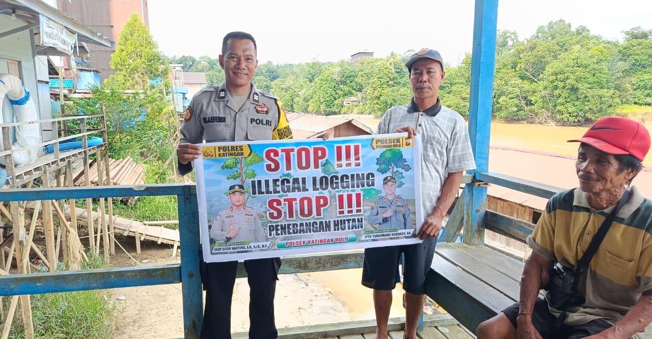 ‎Upaya Pencegahan Penebangan Hutan secara Liar (Ilegal Logging), Bhabinkamtibmas sosialisasi kepada masyarakat.