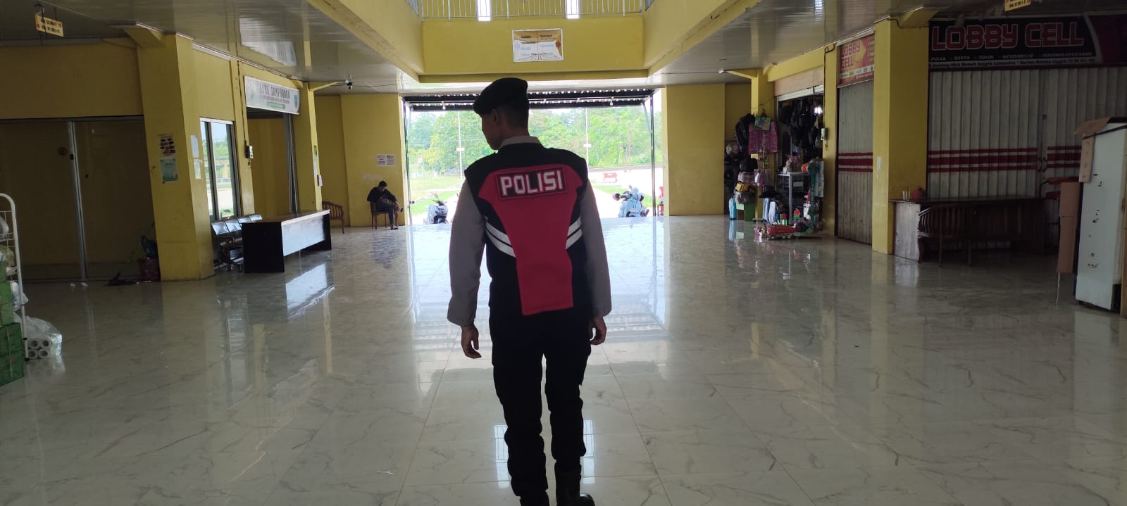Ciptakan Rasa Aman, Satuan Samapta Patroli di Pasar Tradisional Lamandau