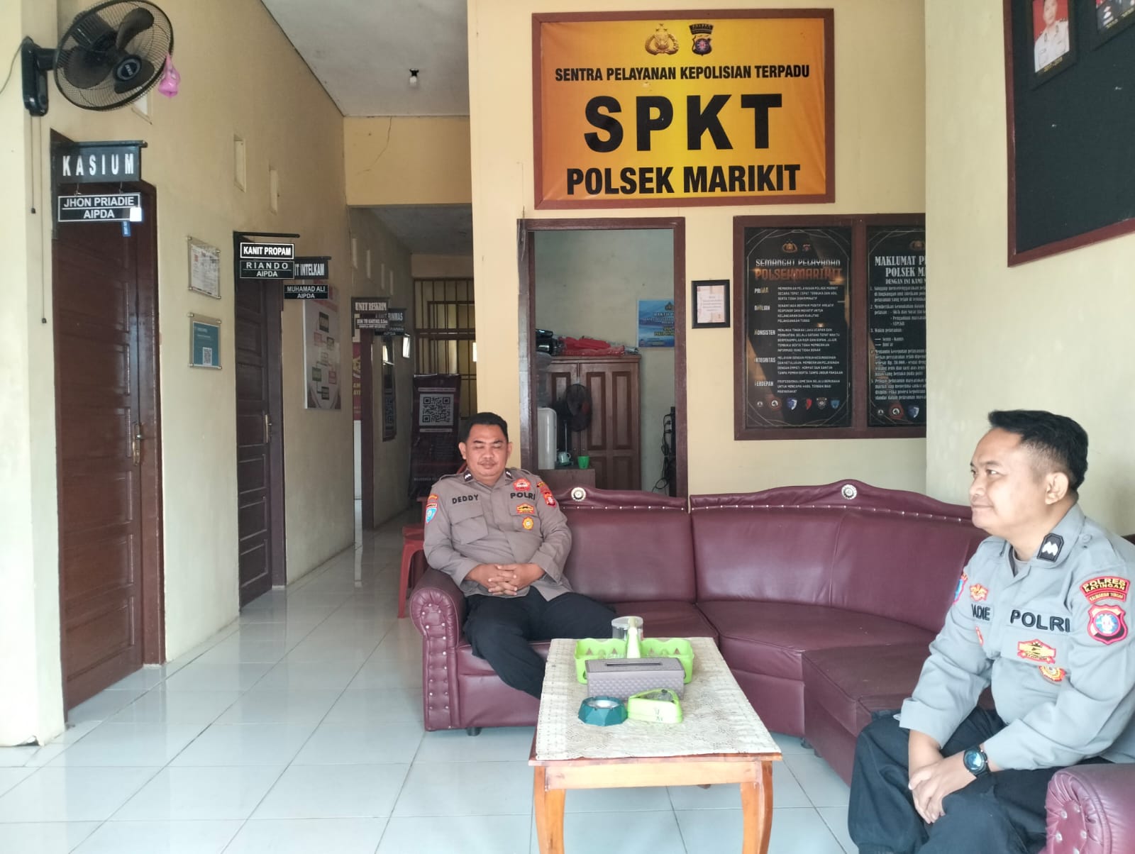 Personil Polsek Marikit Stand By di Mako Penjagaan.
