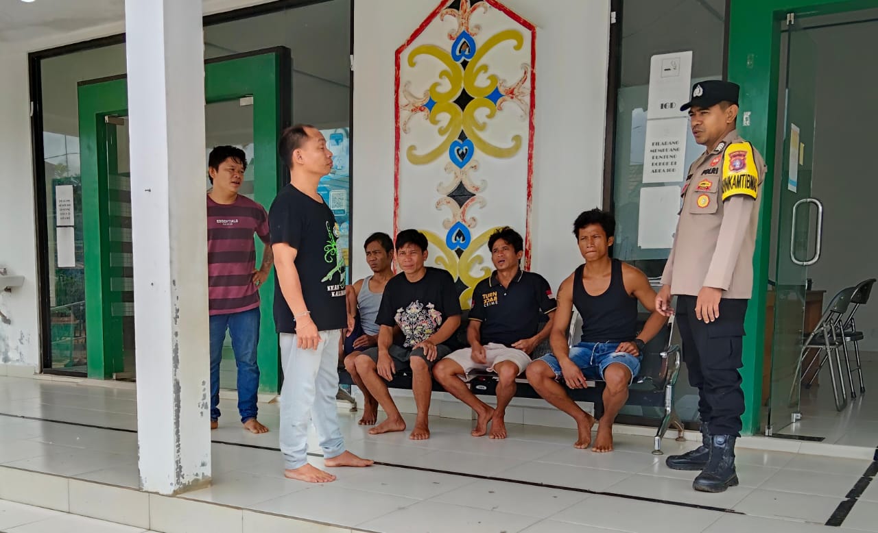 Polsek laksanakan sosialisasi Cooling System ke Masyarakat diwilayah Kec. Marikit Kab. Katingan.