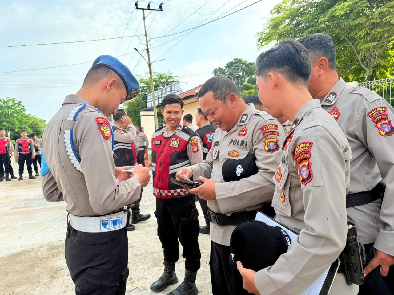 Guna Tingkatkan Disiplin, Propam Polres Lamandau Laksanakan Gaktiblin Kelengkapan Personel