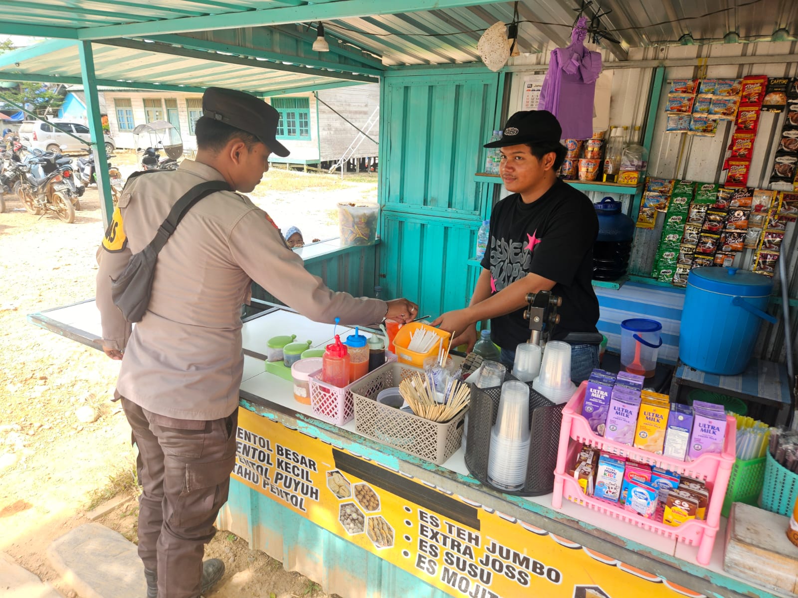 Bhabinkamtibmas Laksanakan Sambang Kamtibmas di Tiga Desa