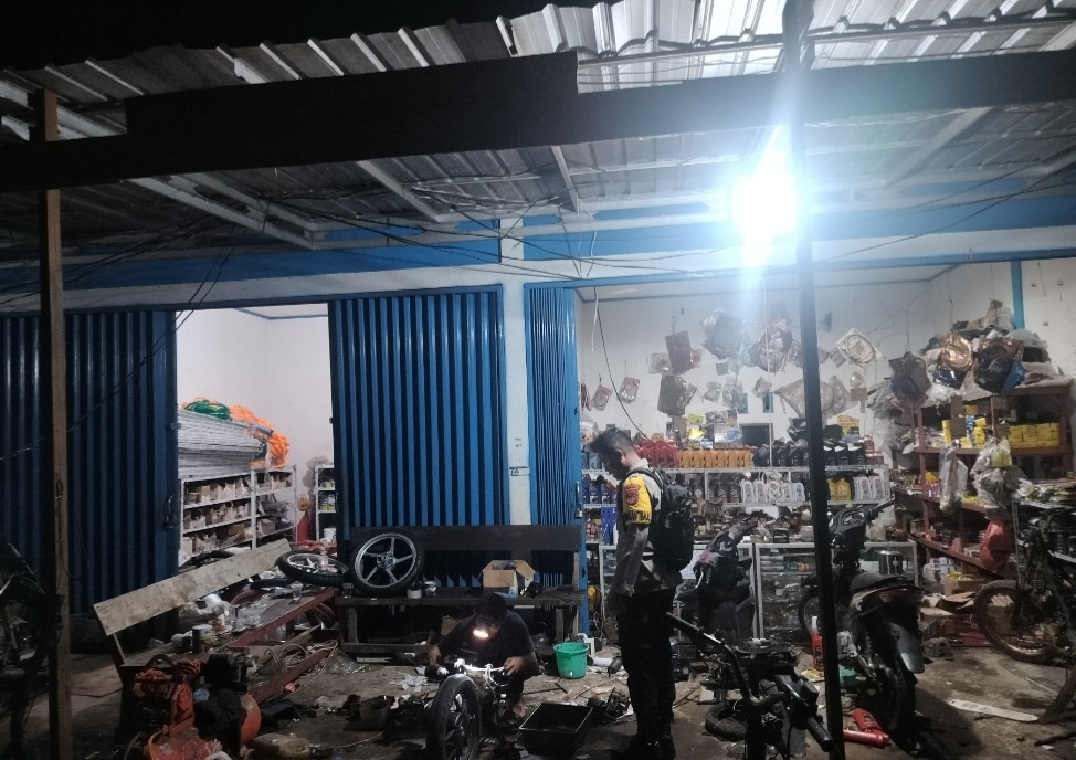 Personel Polsek Delang melaksanakan sambang kemasyarakat