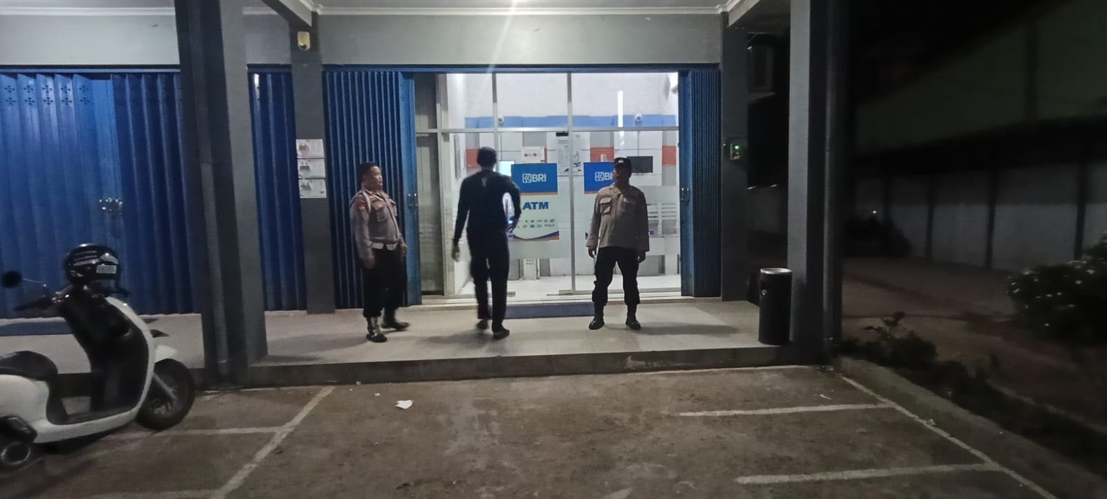 Cegah Gangguan Kamtibmas, Piket Polsek Bulik Patroli ATM