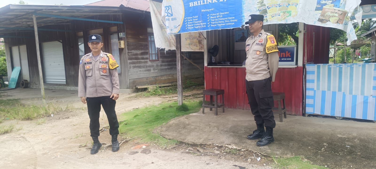 Dengan Patroli Dialogis, Polsek Tewang Sangalang Garing dan Pulau Malan Berikan Rasa Aman Kepada Masyarakat