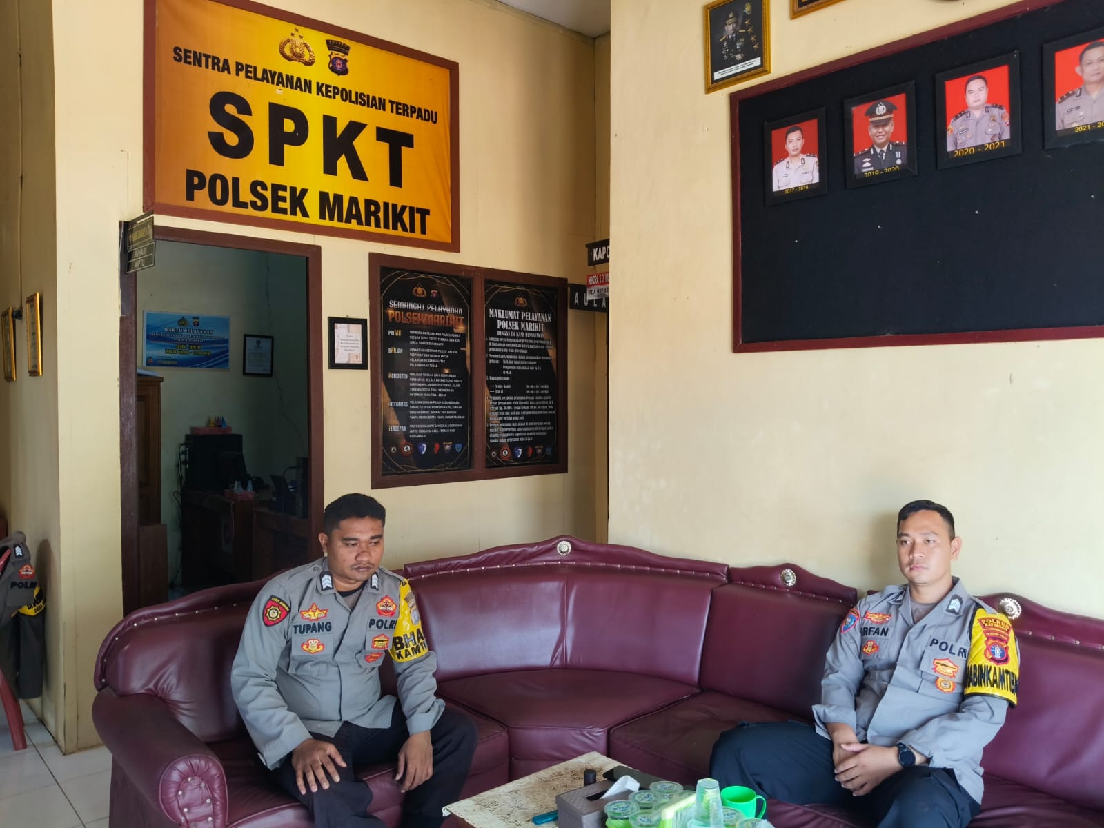 ‎Personil Polsek Marikit Stand By di Mako Penjagaan.