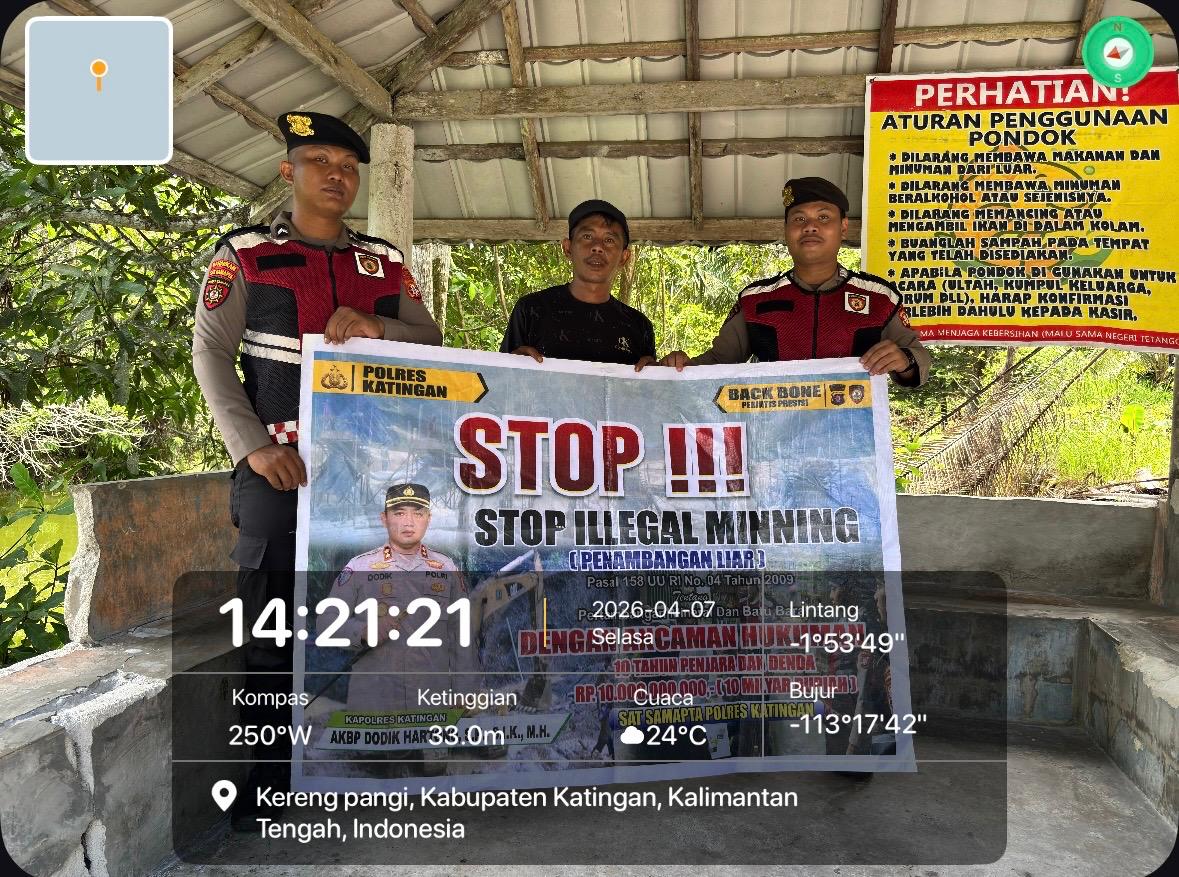 Personel Samapta Polres Katingan Sosialisasikan Larangan Ilegal Mining kepada Masyarakat.