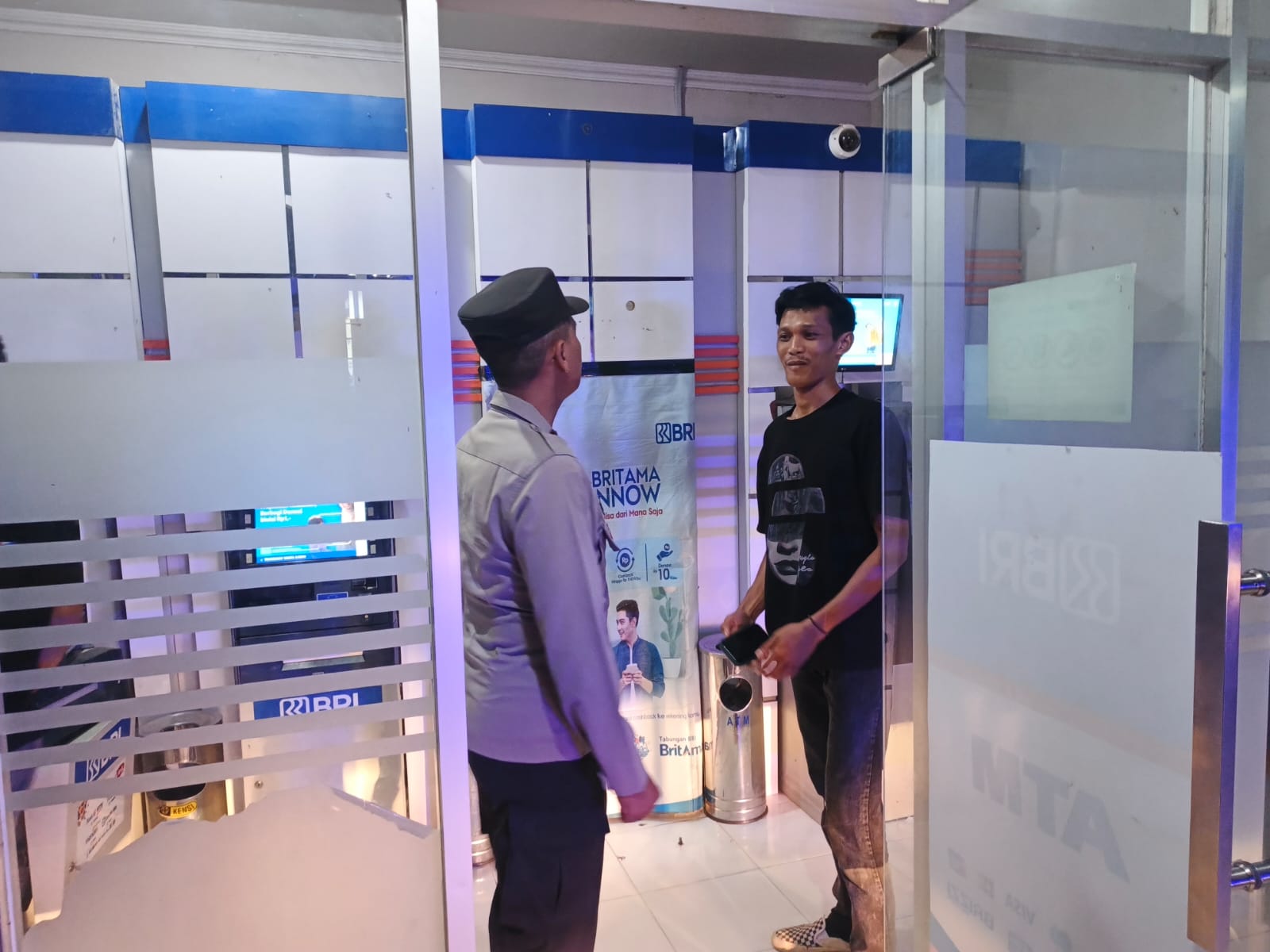 Antisipasi Gangguan Kamtibmas, Piket Polsek Bulik Lakukan Sambang di Area ATM