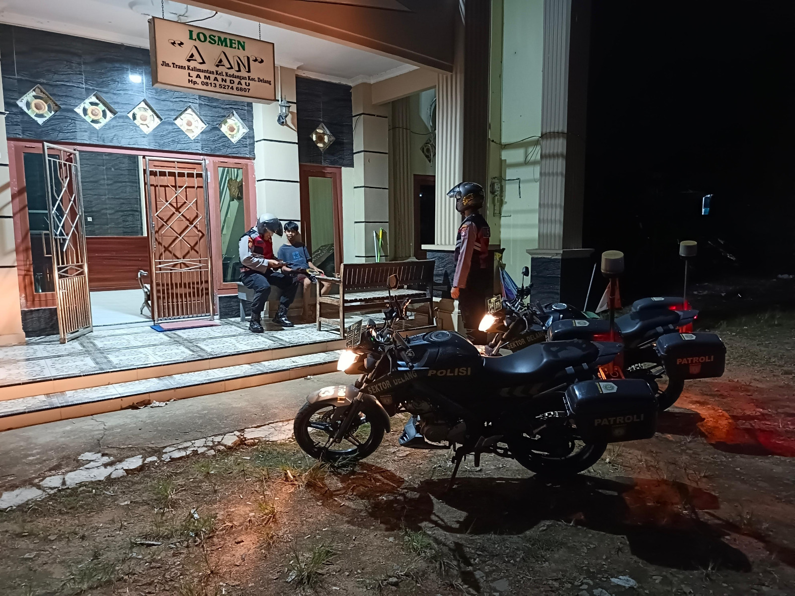 Piket Polsek Delang melaksanakan Silaturahmi ke warga masyarakat