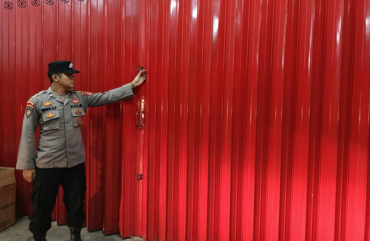 Piket Polsek Patroli kepertokoan diwilkum Polsek Sematu Jaya