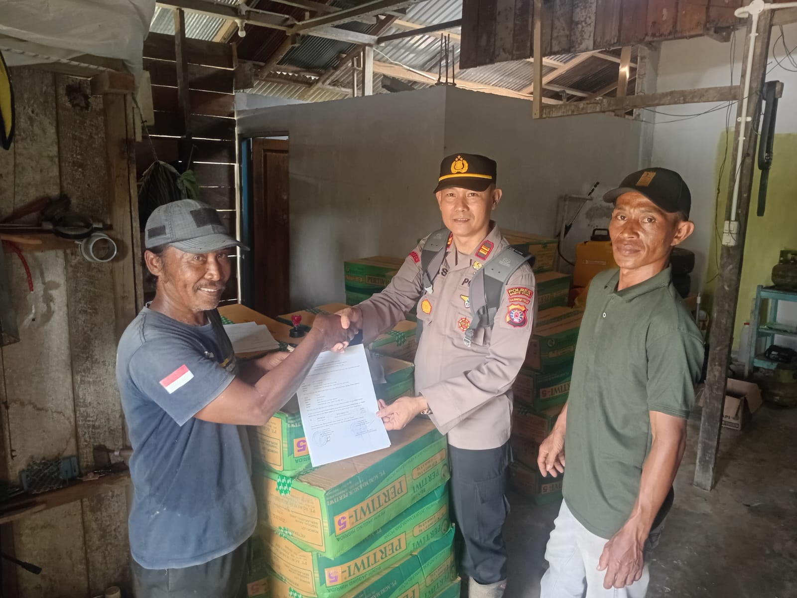 Polsek Teweh Timur Salurkan 3,2 Ton Bibit Jagung untuk Kelompok Tani, Dukung Program Ketahanan Pangan