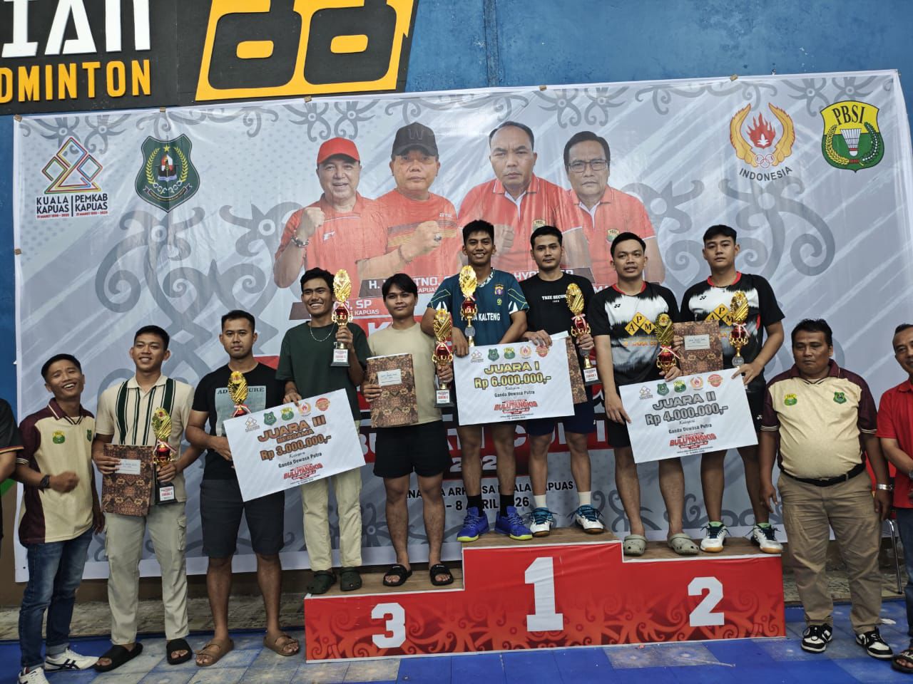 Prestasi Cemerlang, Personel Ditsamapta Polda Kalteng Berhasil Sabet Juara 1 dan 3 di Kejuaraan Bulutangkis Bupati Kapuas Cup 2026