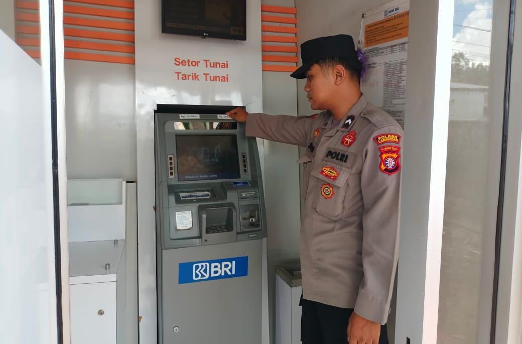 Polda Kalteng, Polres Lamandau, Polsek Sematu Jaya.melaksanakan giat patroli untuk mengantisipasi maraknya aksi tindak kejahatan terutama antisipasi curas, curat dan curanmor (3C)