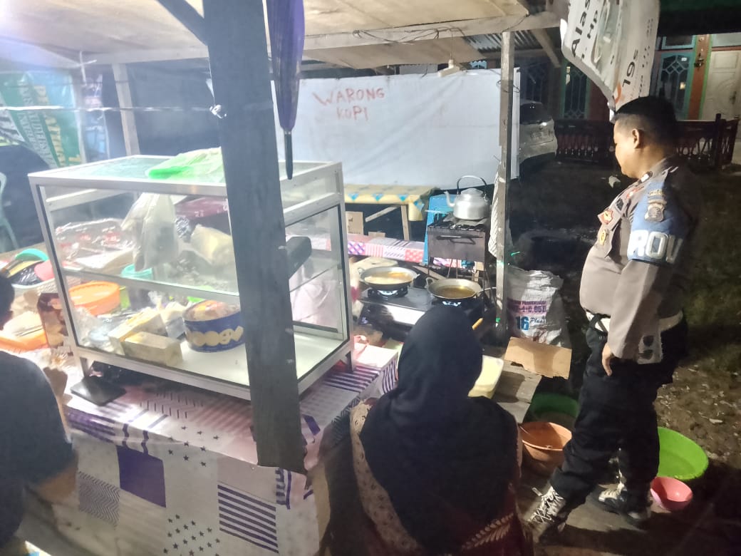 Personil Polsek Bulik laksanakan Patroli Dialogis Cegah Gangguan Kamtibmas