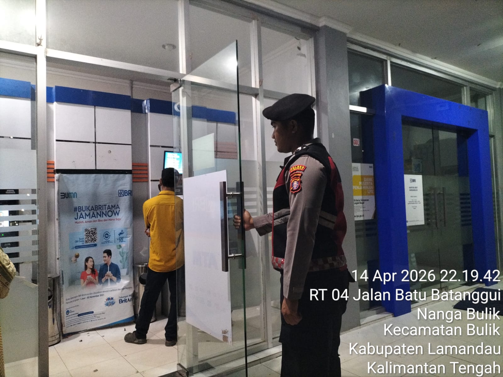 Piket Samapta melaksanakan Patroli di Objek-objek Vital Bank ATM