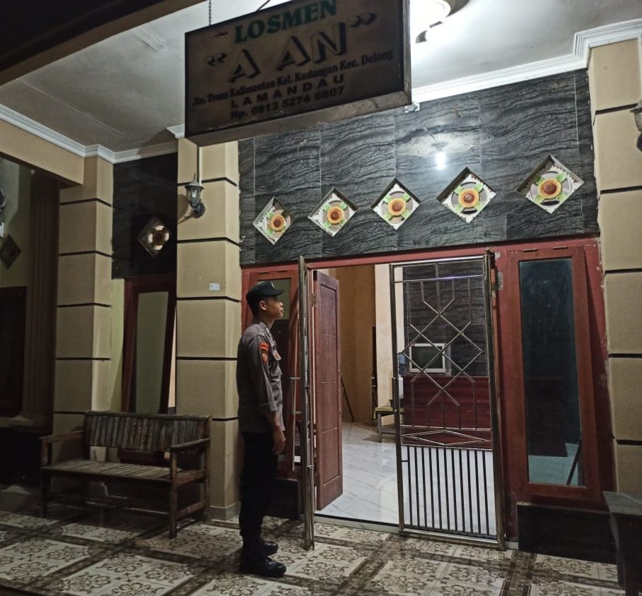 Piket Polsek melaksanakan giat patroli Tempat Objek Vital di wilkum Polsek Delang