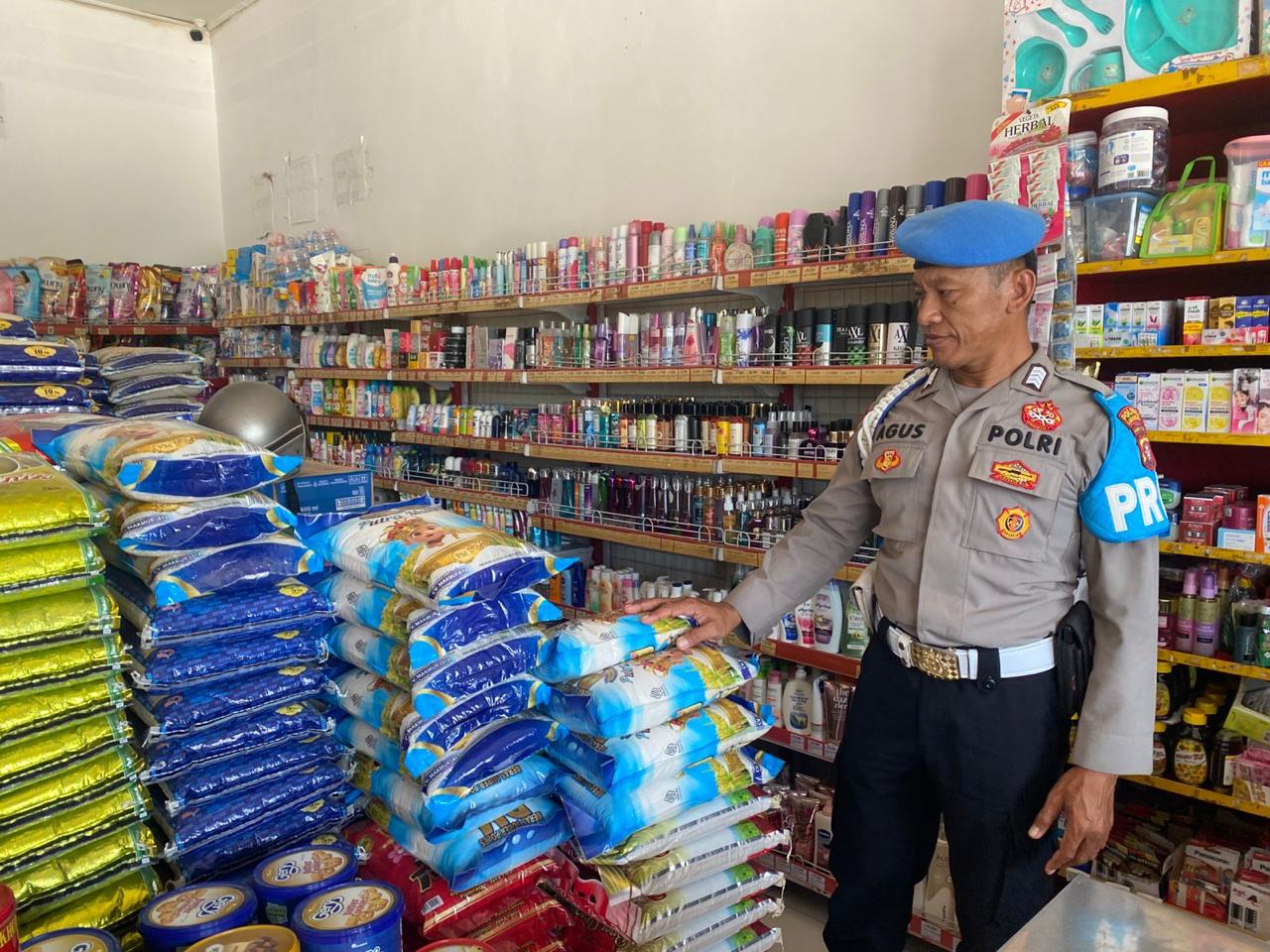 Polsek Sematu jaya Polres Lamandau terus melakukan upaya dalam menjaga keamanan dan ketertiban masyarakat (Kamtibmas) di wilayah hukumnya