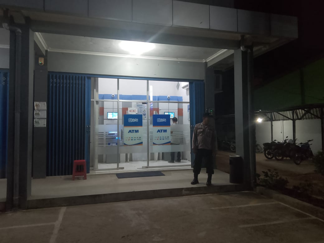 Cegah Gangguan Kamtibmas, Piket Polsek Bulik Patroli ATM
