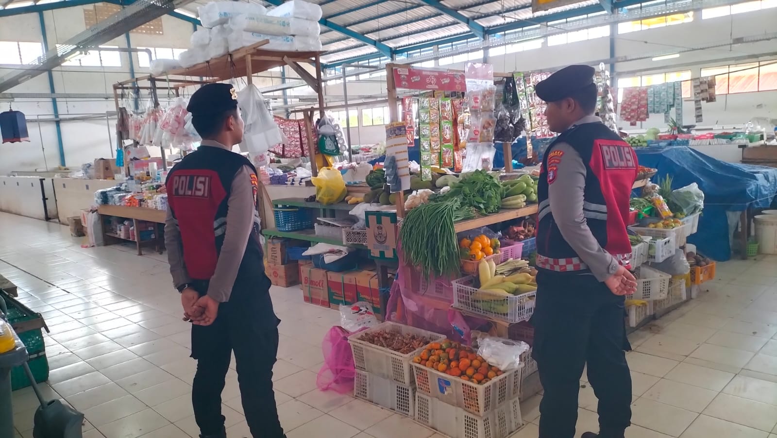 Ciptakan Rasa Aman, Satuan Samapta Patroli di Pasar Tradisional Lamandau